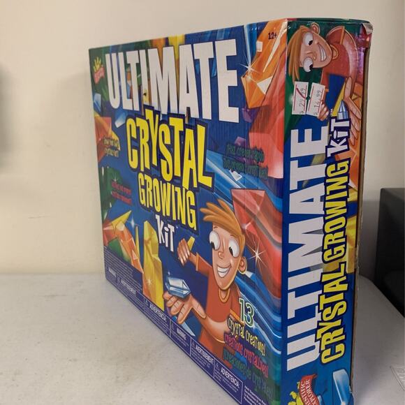 Scientific Explorer: Ultimate Crystal Growing Kit - Picture 3 of 5